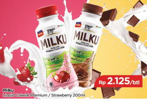 Promo Harga MILKU Susu UHT Cokelat Premium, Stroberi 200 ml - TIP TOP
